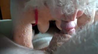abuela juguetona de 77 años en un video amateur